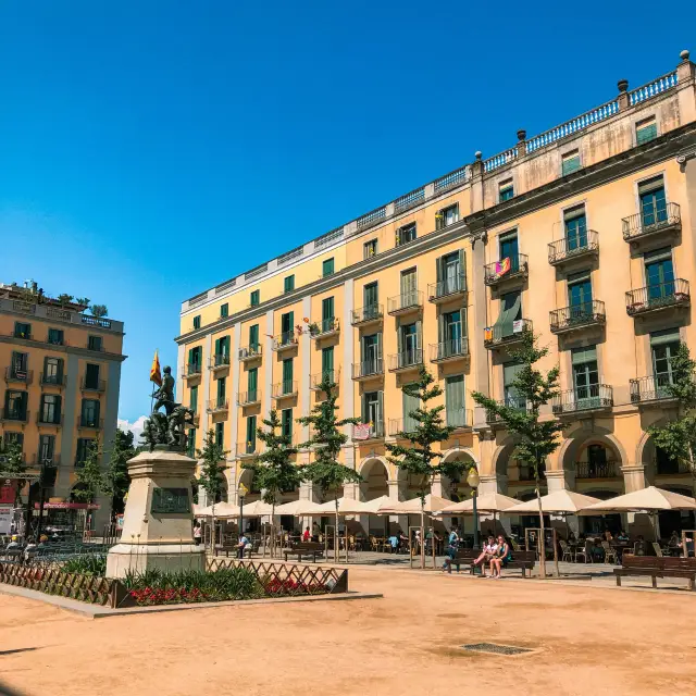 Girona Ultimate Walking Tour Guide 🇪🇸