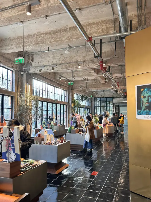 이것은 상하이에서 새로 개장한 거리인가요