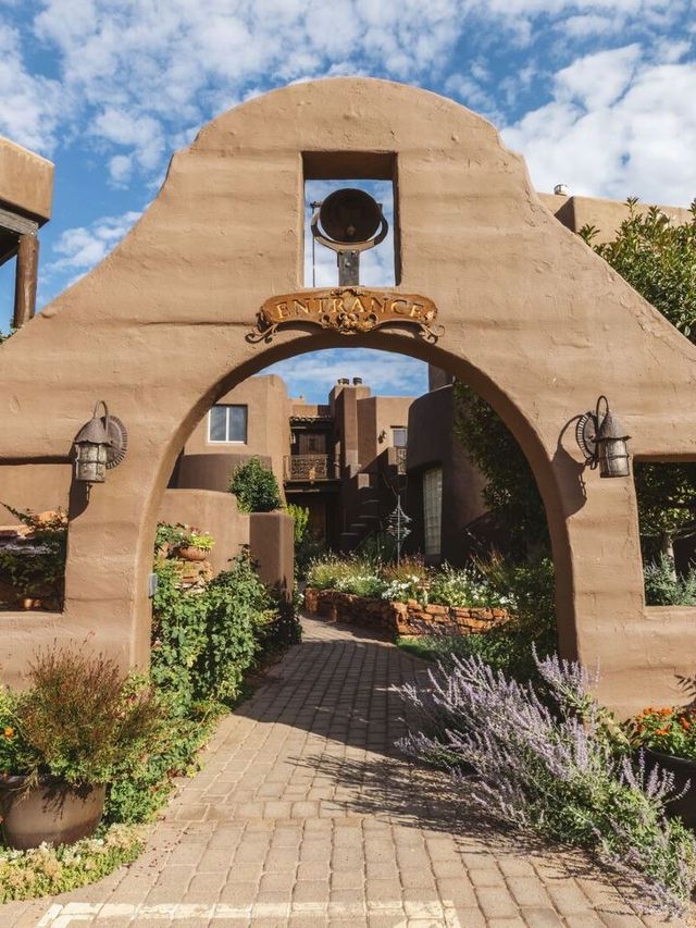 🌄 Sedona's Secret Retreat: Adobe Grand Villas Unveiled! 🏞️✨