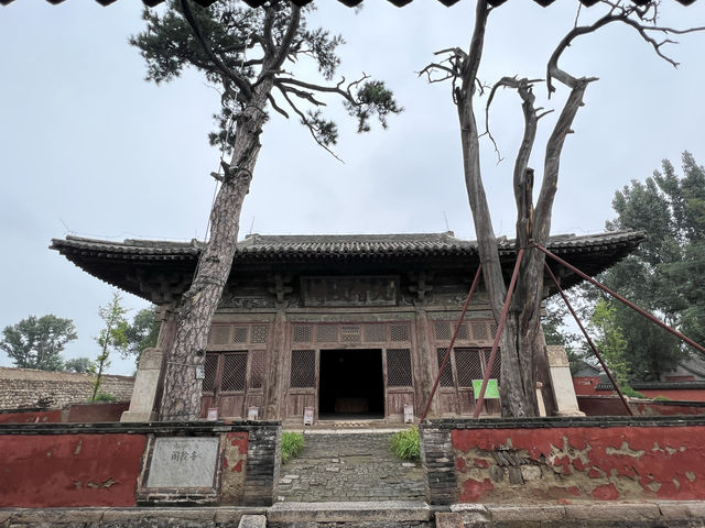 閣院寺文殊殿。