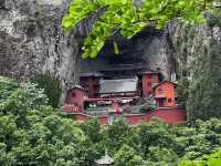 靈峰為雁蕩山風景區的東大門景區。