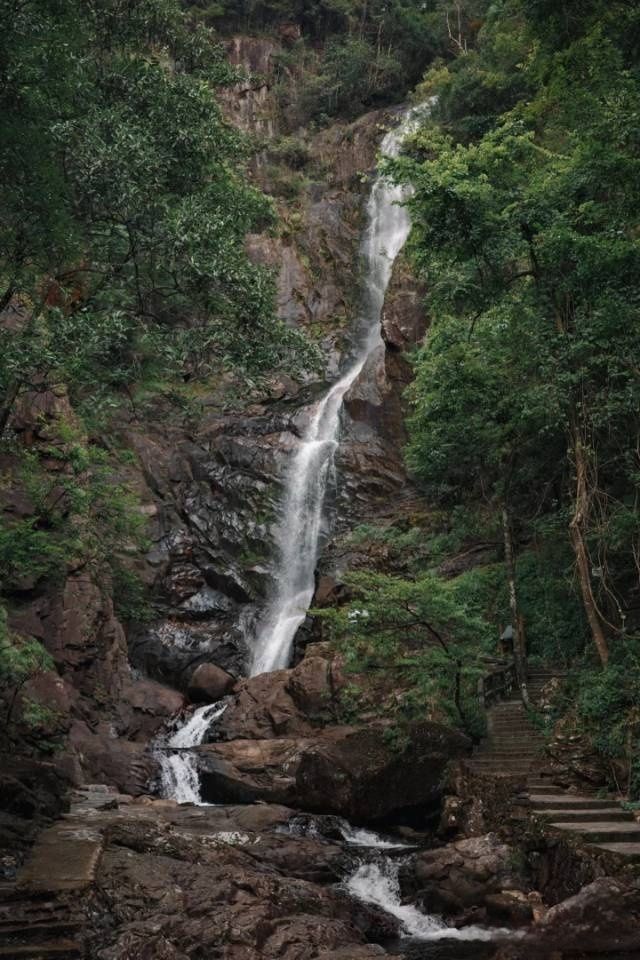 景點推薦打卡：姑婆山。
