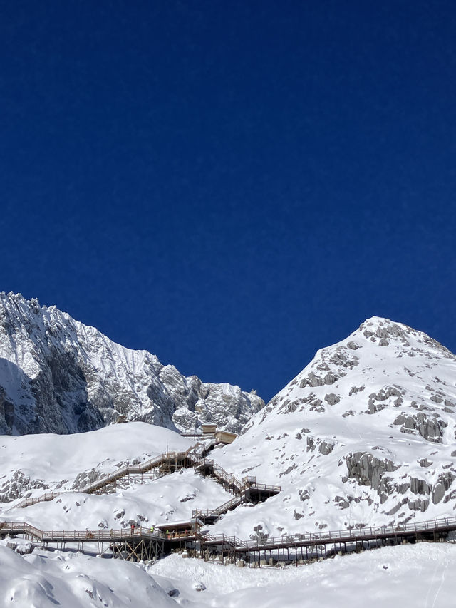 Dreamlike mountain views 