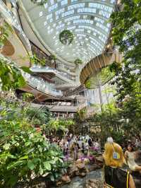 Floating trees! 😱 This is a must-visit shopping mall in Chongqing! 