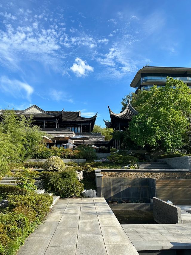 安吉悅榕莊，邂逅山水間嘅詩意度假