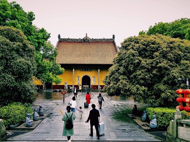 Changsha's Sacred Sanctuaries: Where History Whispers from Ancient Halls