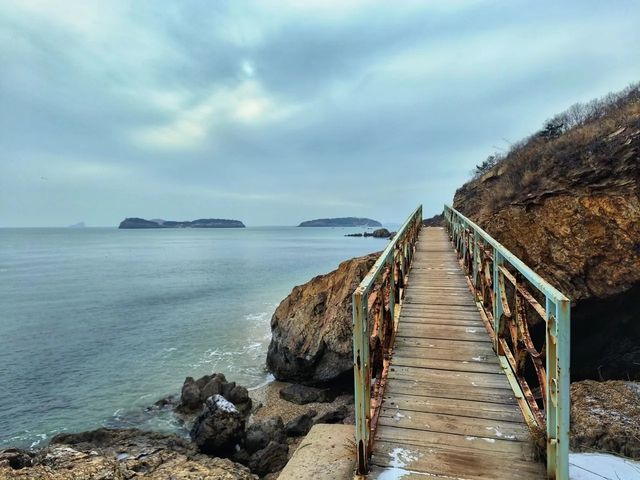 大連秀月灣：藏在濱海路的果凍海秘境，本地人私藏的浪漫頂流