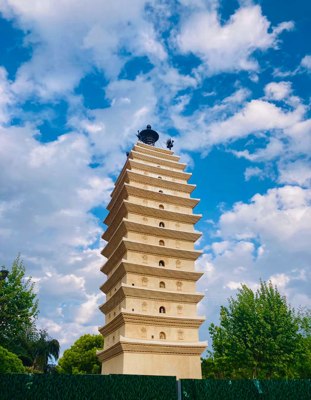 昆明東西寺塔遊玩記:穿越千年,邂逅古韻與浪漫 昆明東西寺塔遊玩記:穿越千年,邂逅古韻與浪漫