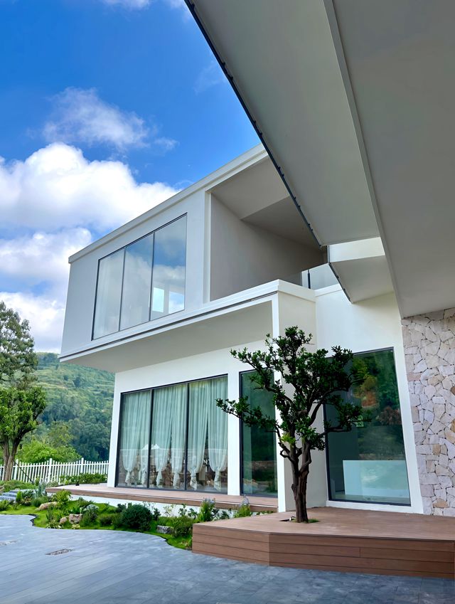 黃果樹自駕挖到寶！住進瀑布邊的山野民宿，推開窗全是森系治癒感