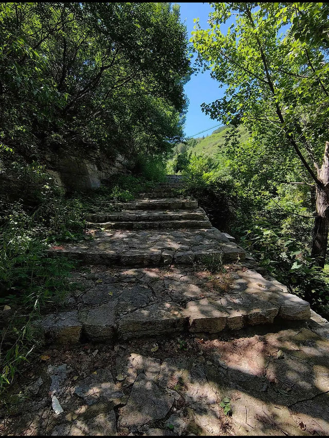 探尋濟南大自然神秘山境——距市區較近
