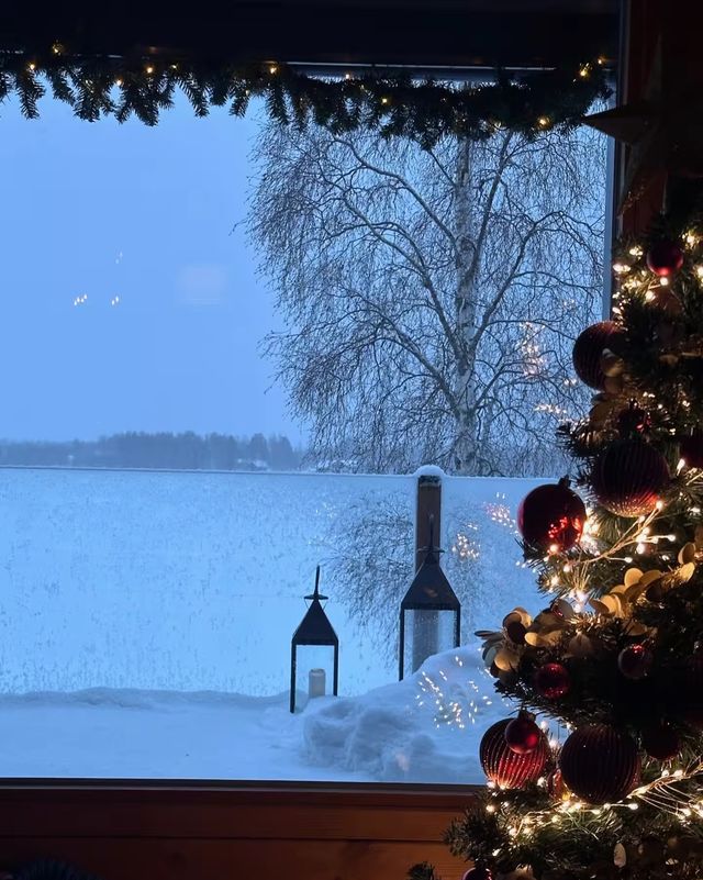 芬蘭冬日童話藍粉天空下的浪漫極光之夜 芬蘭冬日童話藍粉天空下的浪漫極光之夜