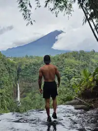 藍棉瀑布 火山雲海與雨林瀑布 被真誠打動