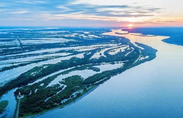 【黑瞎子島探秘指南】🌿🐻一場野性與自然交融嘅極致冒險!
你係咪都夢想遠離喧囂,嚟到一片純淨嘅原生 【黑瞎子島探秘指南】🌿🐻一場野性與自然交融嘅極致冒險!
你係咪都夢想遠離喧囂,嚟到一片純淨嘅原生