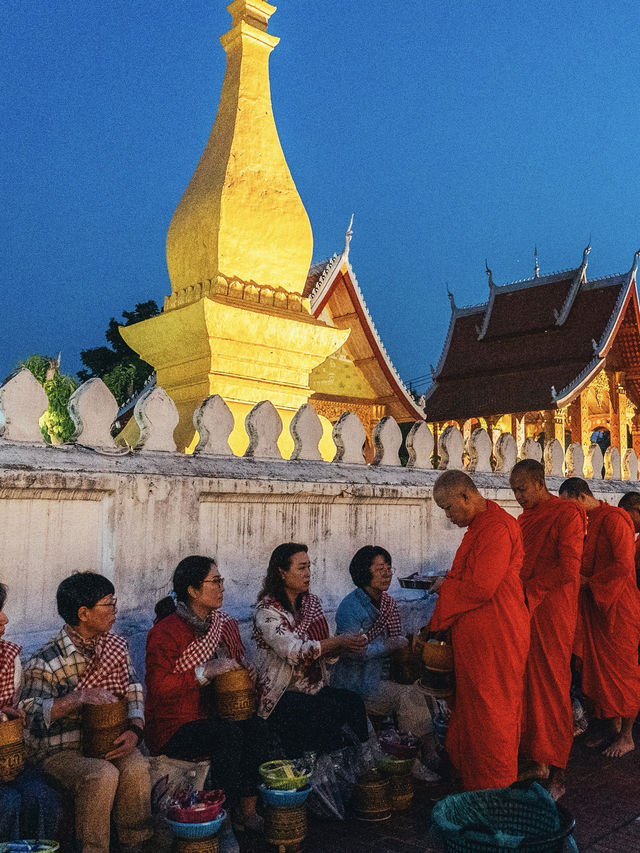 來琅勃拉邦，別錯過一場獨特的【清晨布施】