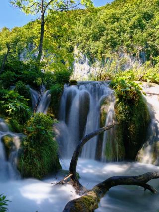 A popular European multi-country itinerary for friends you'll regret missing