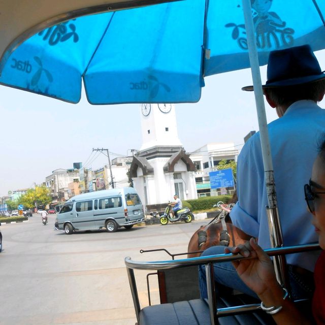 Horse-Drawn Carriage Through Lampang
 Old Town