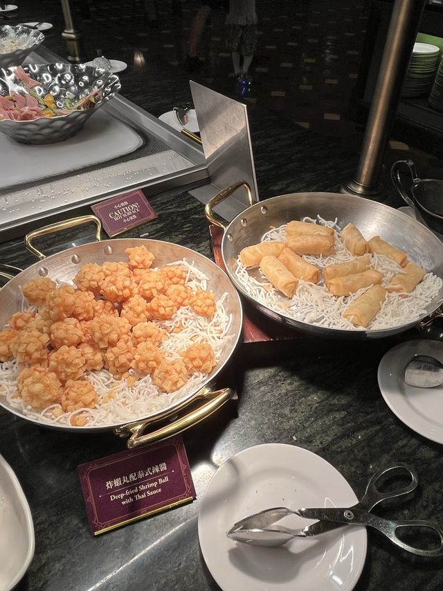 迪士尼大冒險家餐廳嘆半自助午餐