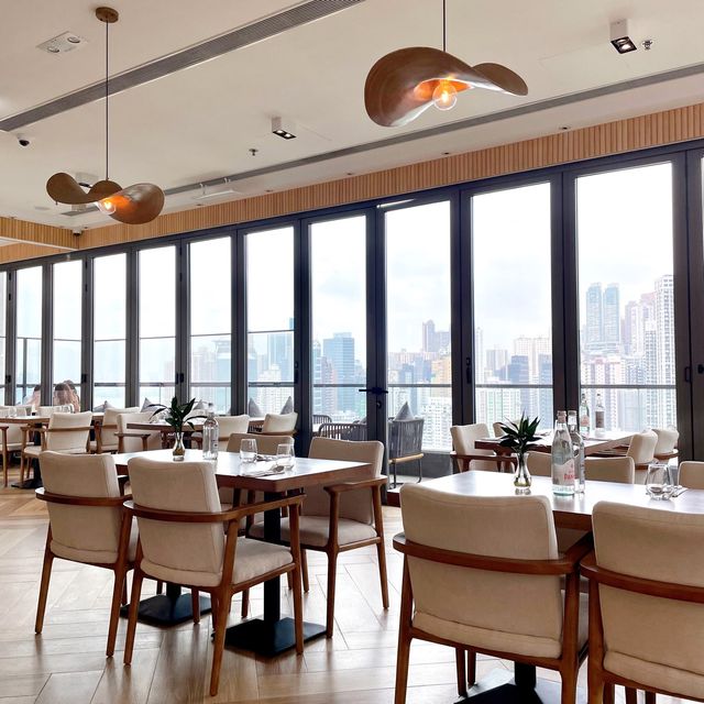 開揚維港景色🌊🏙️高質西餐廳🍽️