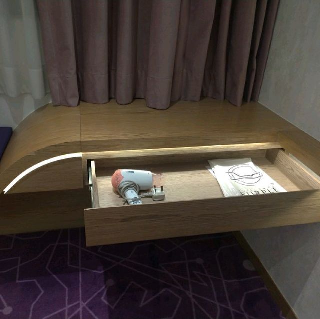 紫色控必住酒店