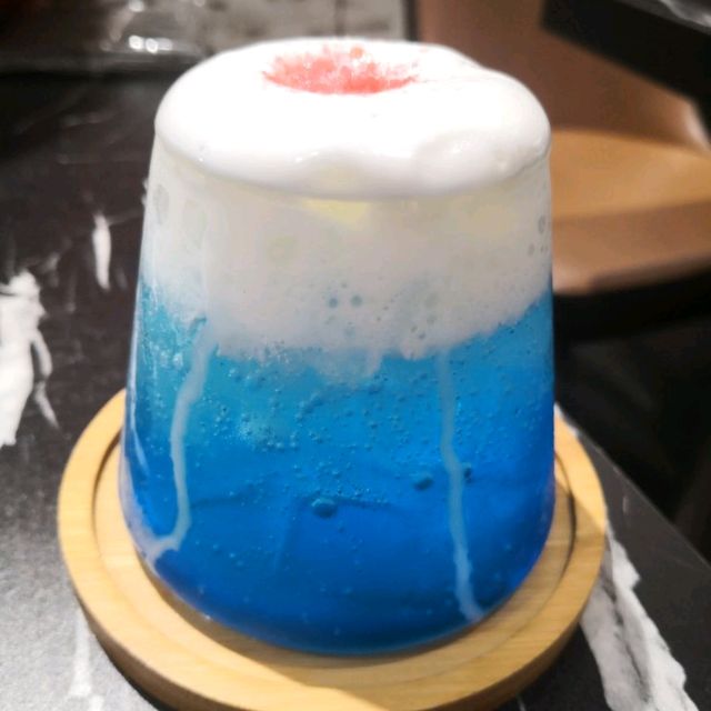 日式⽯燒和⽜專⾨店CP值極高