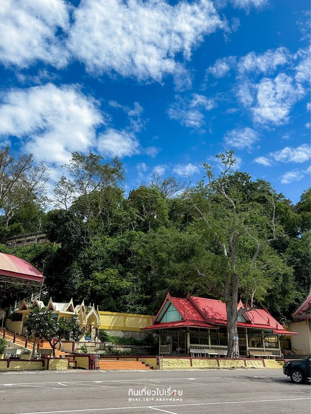 สักการะวิหารหลวงพ่อทองวัดเขาตะเครา