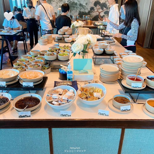 โรงแรมใจกลางเมืองพัทยา ชั้นบนดาดฟ้าคือ Vibes 💫