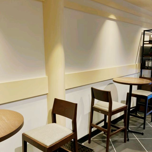 白壁の蔵でいただく季節限定フルーツティー　TULLY'S COFFEE