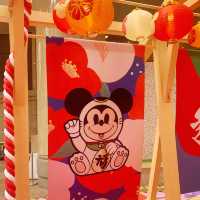 米奇和唐老鴨慶賀新年