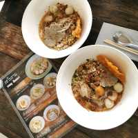 ก๋วยเตี๋ยว​ต้มยำรสโบราณ ร้านเด็ดย่านนทบุรี​