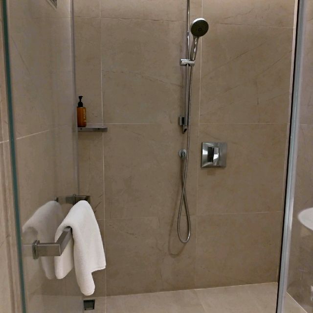 加連威老道上的「瑞生嘉威酒店」