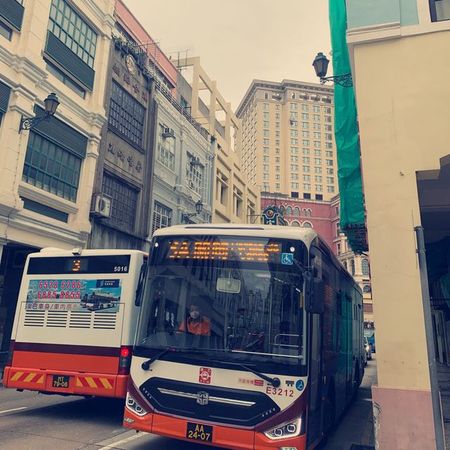 舊區 ~ 老街角 ➕ 十月初五街