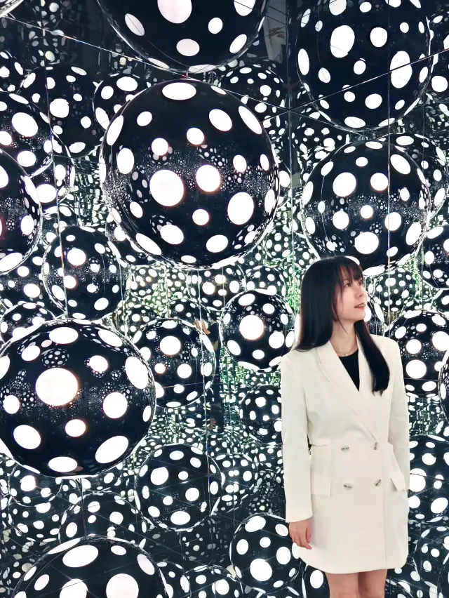 M+ Museum: Yayoi Kusama: 1945 to Present