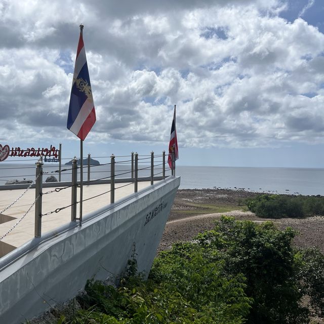 ชุมพร เมืองหาดทรายสวยสี่ร้อยลี้📍