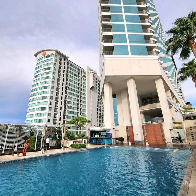 Review โรงแรม Holiday Inn Pattaya