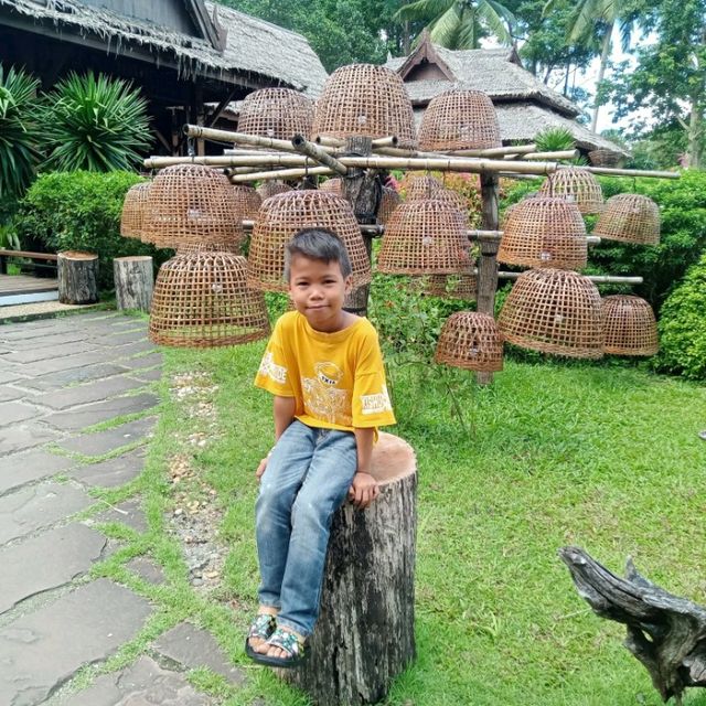 วันแม่ ...อยู่นี่นะ😉
