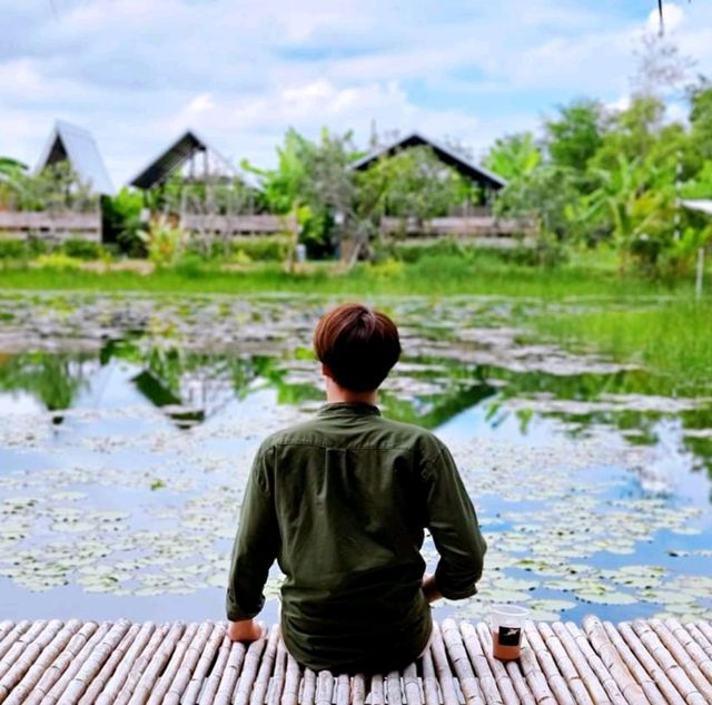 #ชานชาลา 𝙏𝙬𝙚𝙣𝙩𝙮-𝙩𝙬𝙤 𝙘𝙖𝙛𝙚