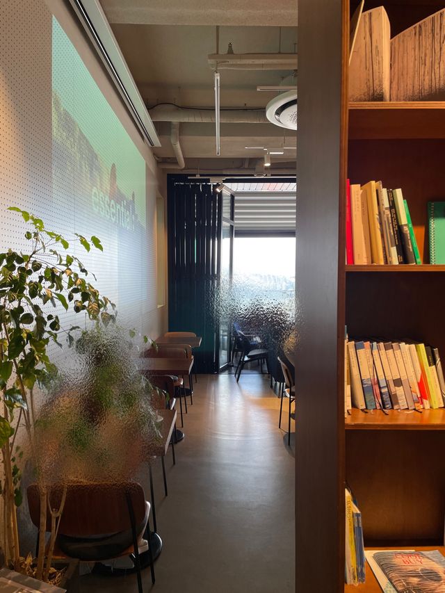 분위기와 뷰 모두 잡은 강남 루프탑바🍸