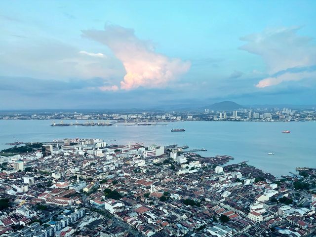 Sky dining experience at the highest rooftop