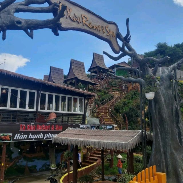 Săn mây Tà Xùa