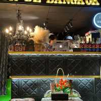 Tone Byrdth De Bangkok  นั่งชิคๆแบบมีสไตล์