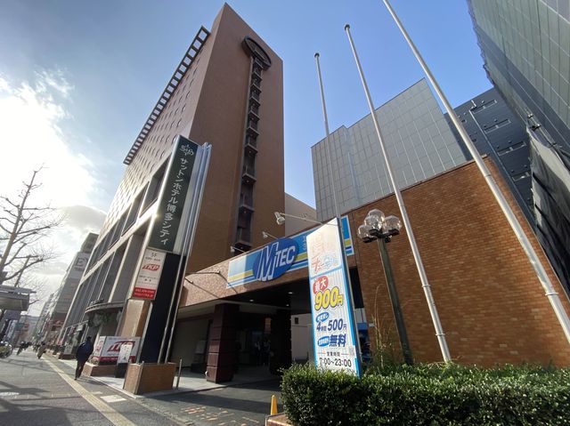 福岡・博多。博多駅前の好立地ホテル。駐車場も併設『サットンホテル博多シティ』