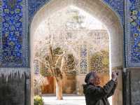 이란의 파란색 모스크인 Shah Mosque 🕌