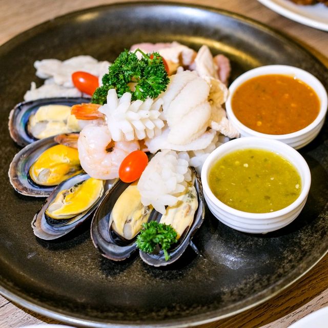 ลากแฟนไปกินข้าวต้มบุพเฟ่ต์ ในห้องแอร์เย็นๆคน299เอง