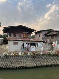 คลองแม่ข่า ถนนคนเดินสุดคิวท์กลางเมืองเชียงใหม่