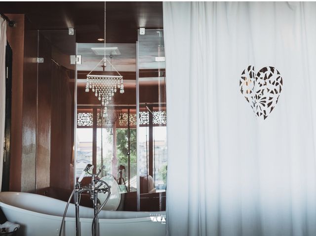 AMDAENG Bangkok riverside hotel 
