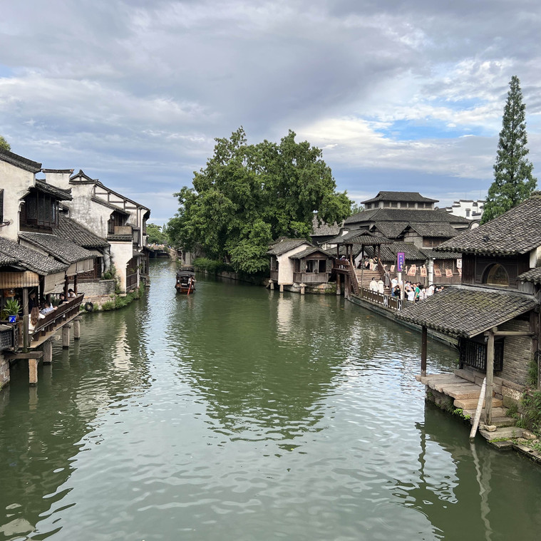 乌镇 - 古镇， 白莲塔，游船，老街 | Trip.com Tongxiang