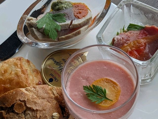 【51階から大阪を一望できる】ビュッフェレストラン！