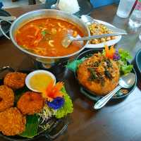 มาหาดใหญ่ต้องแวะ..บังเลาะห์ไก่ทอดเดชา