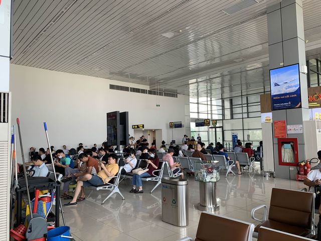 ベトナム　ノイバイ国際空港からタンソンニャット国際空港へ　Pacificairlineでフライト！