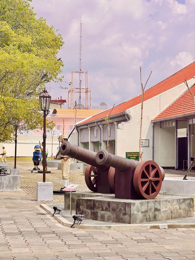 Learn Indonesian History At Vredeburg Museum🇮🇩